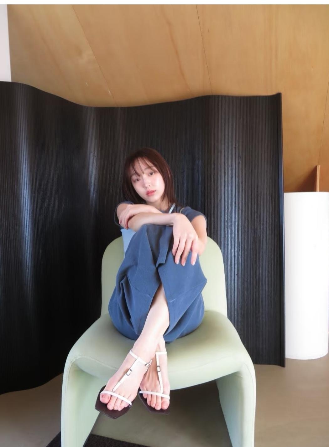 真是毁在了这脚上。