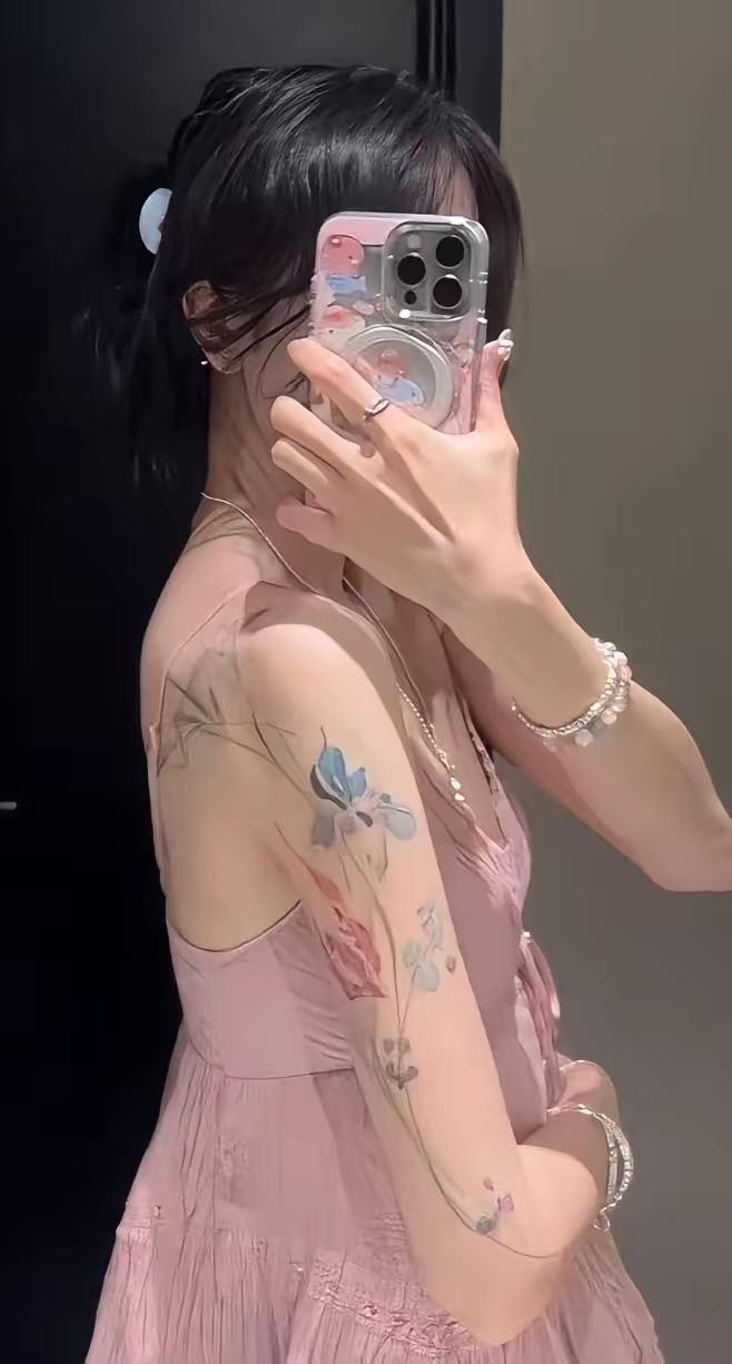 女生相亲因为有纹身被男生拒绝，气不过发网上让网友评评理！
 
​女生有30多岁了