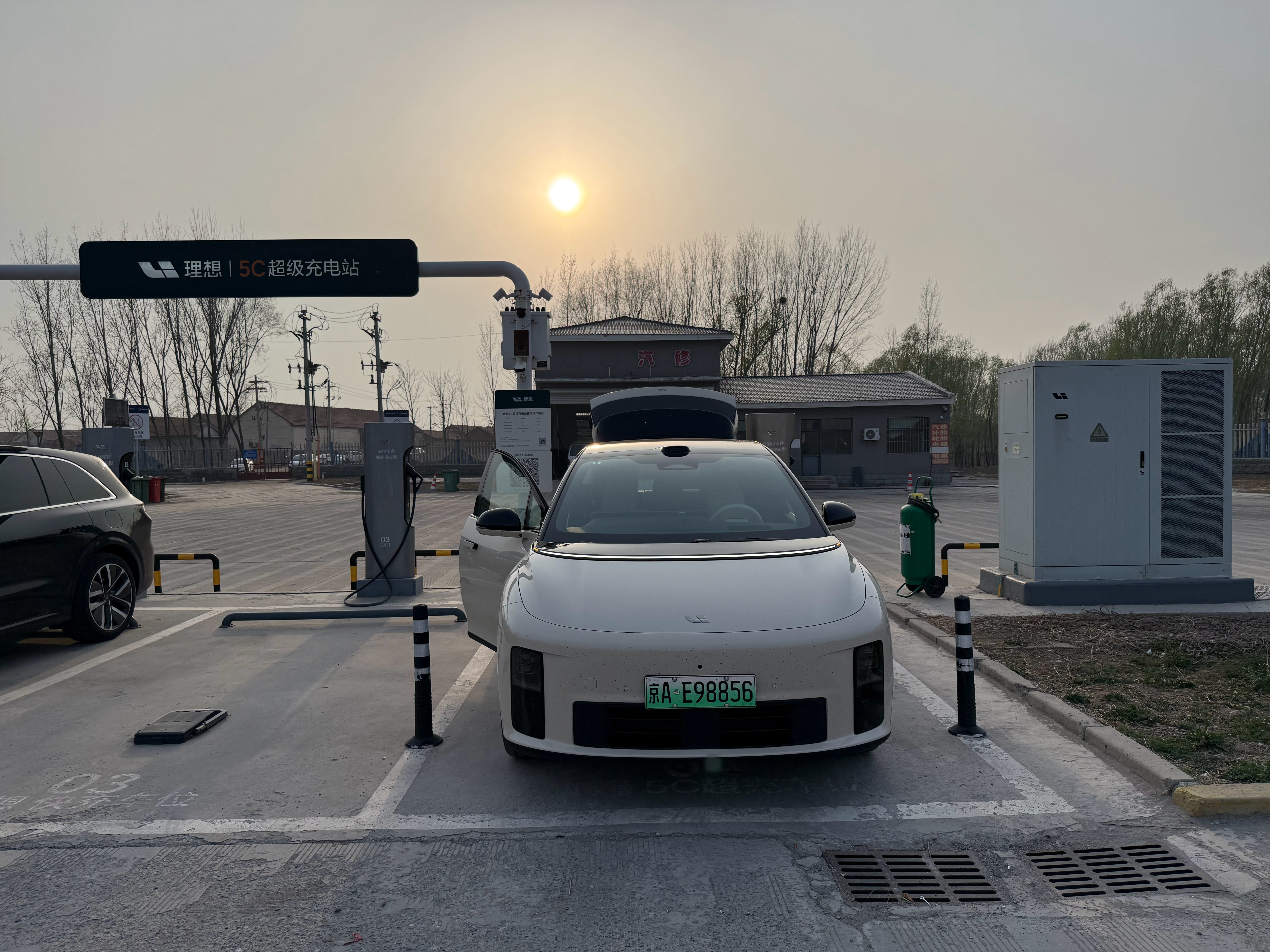 深度体验了一下理想 i6，可以说现阶段这个价位段的五座舒适 SUV 它直接封神！