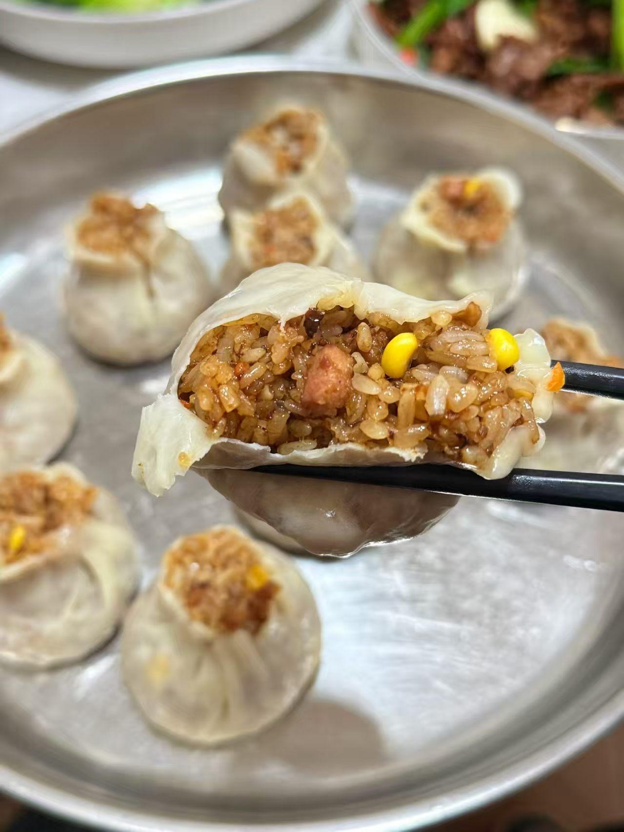 满月如银盘，美食满心间。