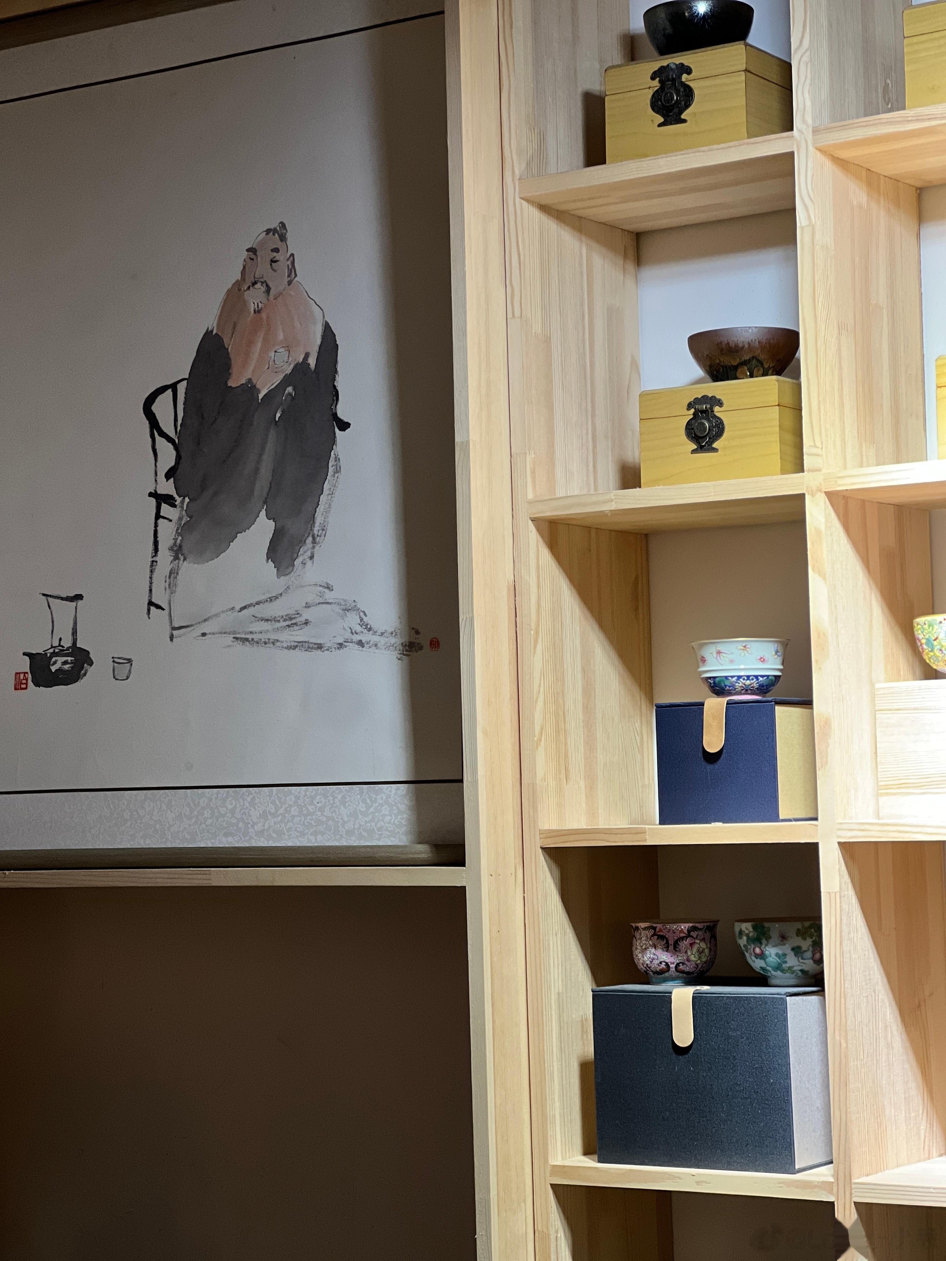 温柔、有趣、不必太激烈；三餐、四季、不必太匆忙。一茶、一壶、一人、一幽谷、浅斟慢