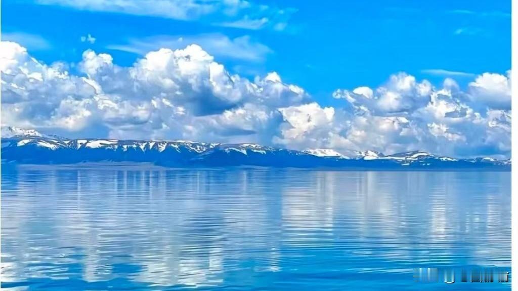 请你对下联。
上联：水载千年月
下联：山驮万古星
      （下联原创）
 友