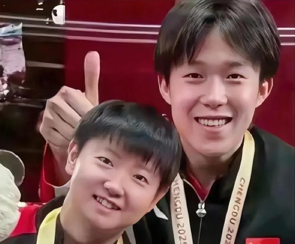 这次澳门世界杯，国乒内部怕是要争红眼了。世界第一的王楚钦，可偏偏就缺一个世界杯单