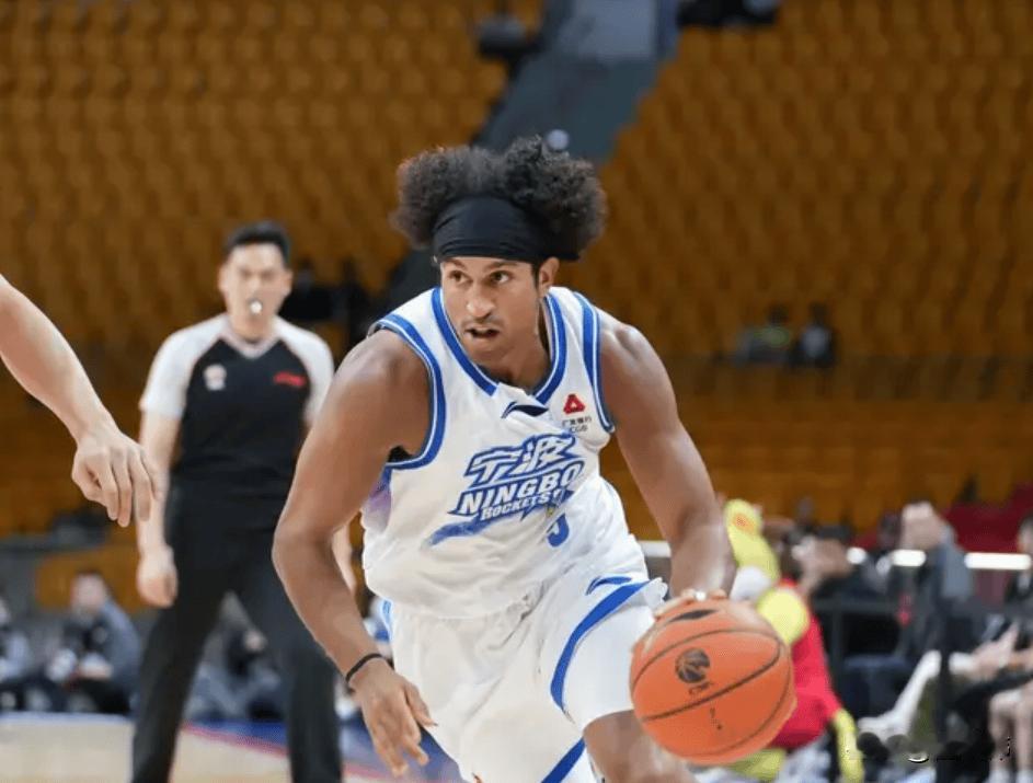 真的强！贝兹利谈杰克逊：

“他在最后一节统治了比赛。”

“大比分落后的情况下