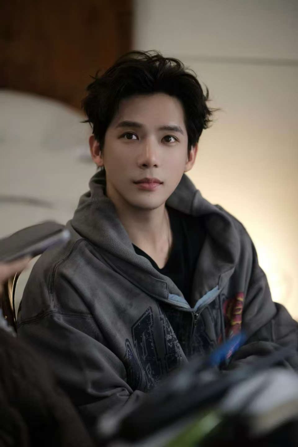 王安宇首次在东方卫视跨年 王安宇来东方跨年啦！2025从演员到综艺活宝全面上分，