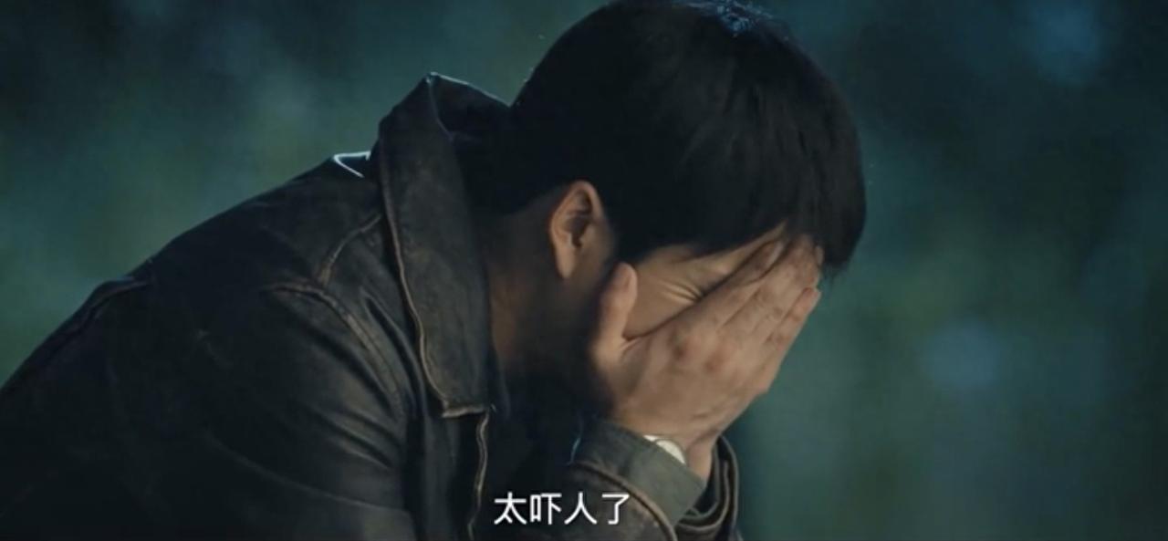 谍战剧《梅花红桃》开播了，但也是真的一点都不好看。明明拍的谍战剧，结果这衣服一个