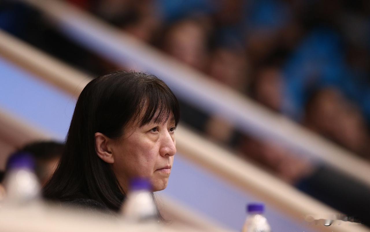 🔥🔥🔥🔥赖主席抵达澳门，全程坐镇本次澳门女排总决赛赛场督战
 
1. 行