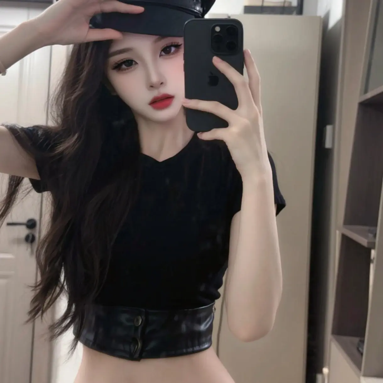 辣妹穿搭 腰精已上线 黑色短裤的搭配技巧 拽姐穿搭 甜酷