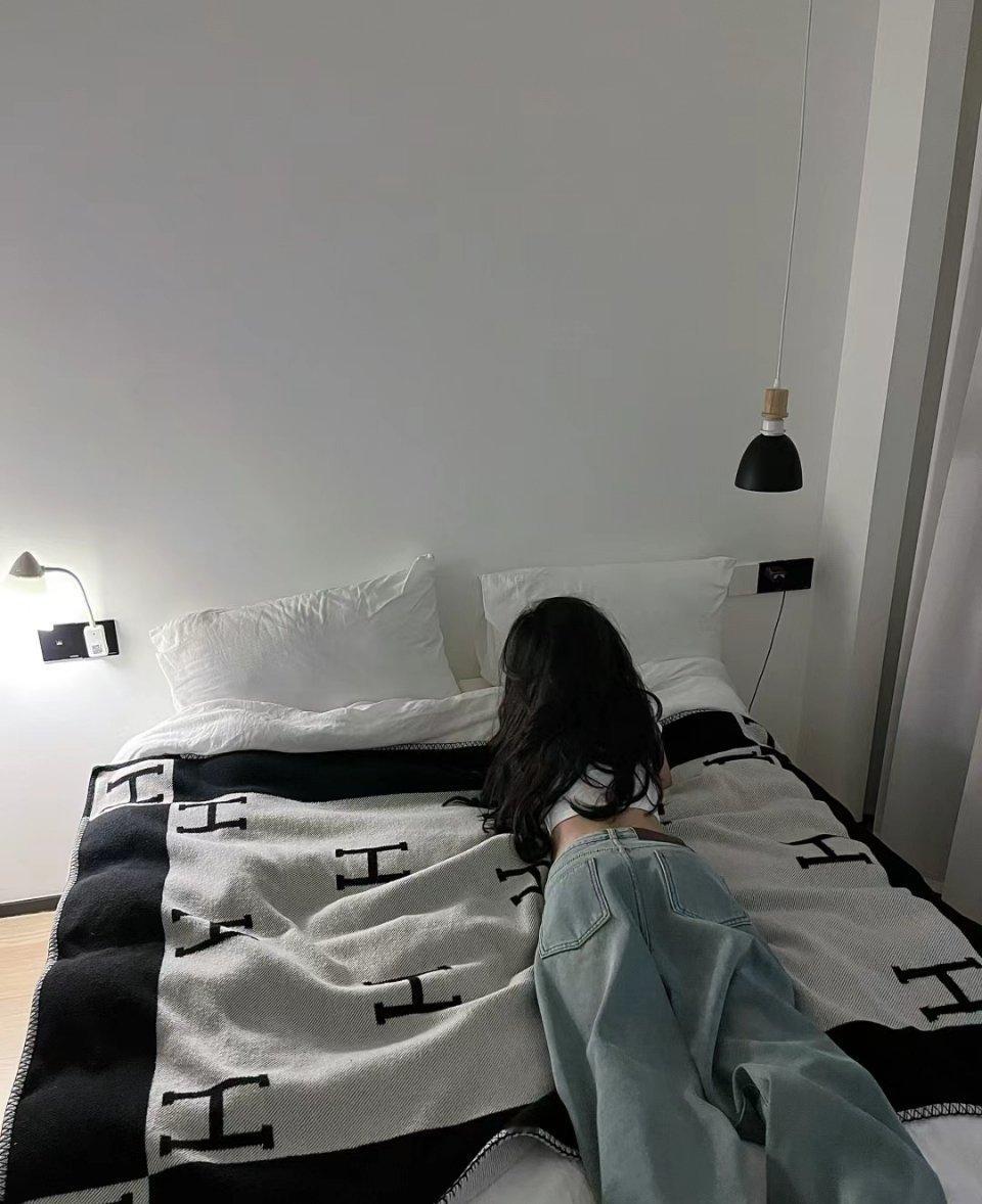 究竟什么工作才能让我们这群没学历 没背景的90后 养家糊口 买车买房 . ​​​