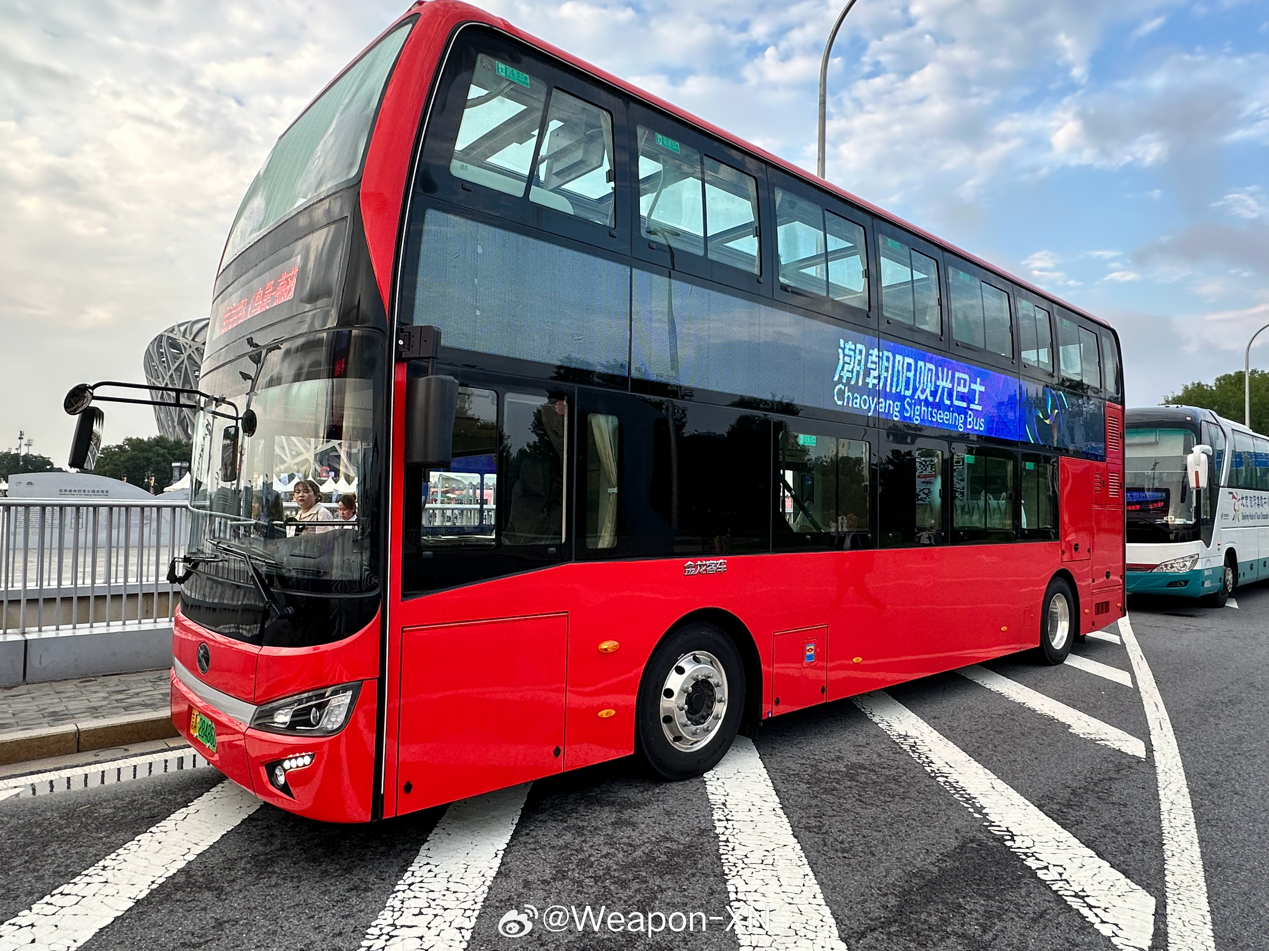  有没有一条公交旅游线路可以把鸟巢附近的奥运场馆都串起来看一遍？巧了，北京旅游集