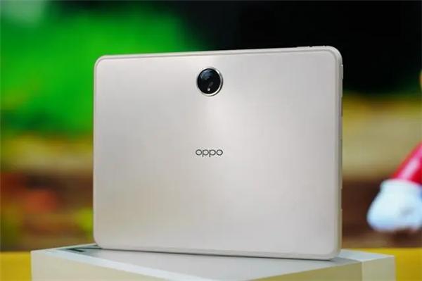 【OPPO Pad 3支持67W快充】近日，OPPO旗下一款型号为“OPD240