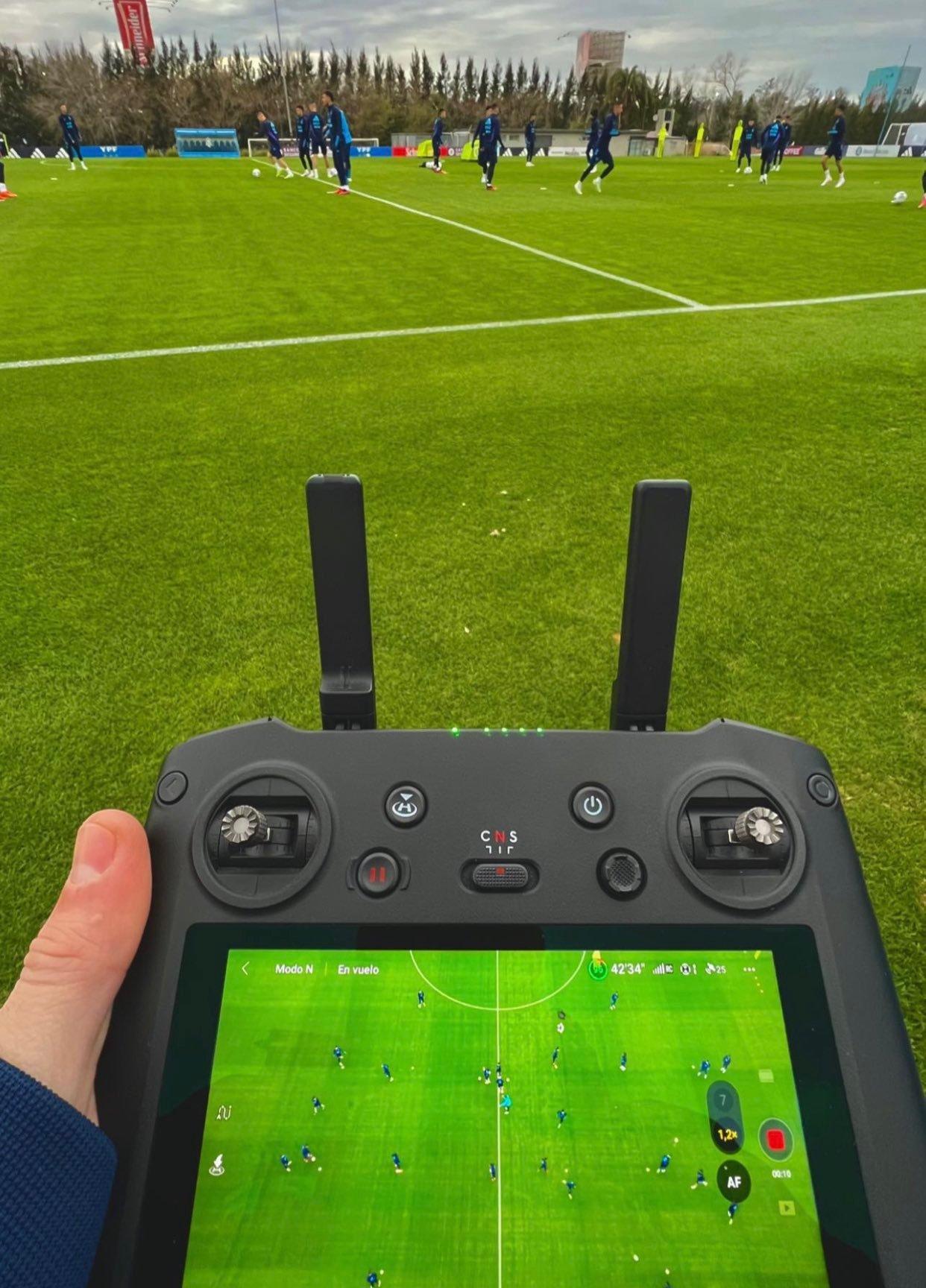 高科技！真正的上帝视角，梅西做鬼也难逃了[笑哭][笑哭][笑哭]，关键是神仙也逃