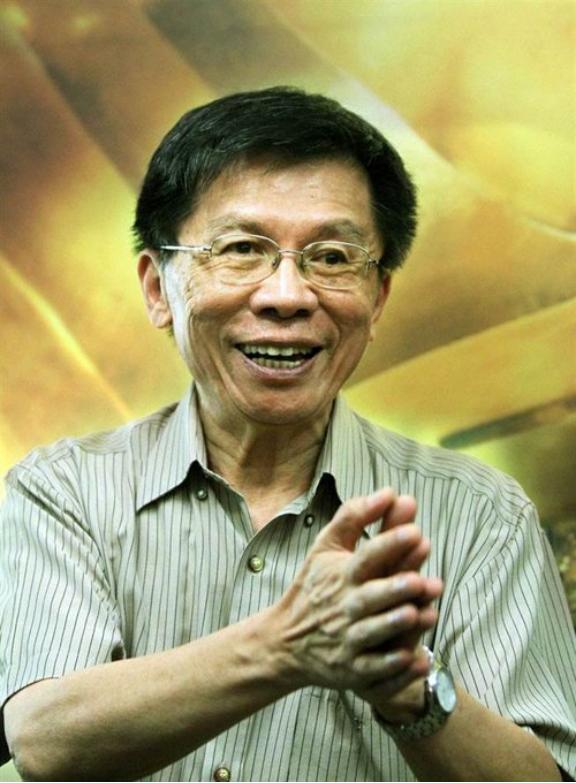 现在的台湾出现了怪现象，主张 “台独” 的民进党党员吕秀莲、沈富雄、吴子嘉等人开