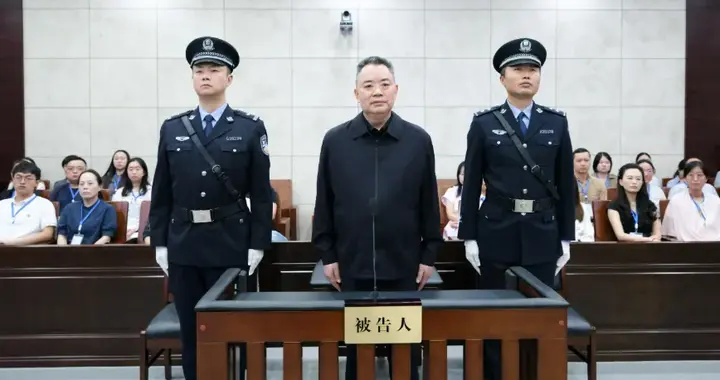 宋朝华，被判死缓