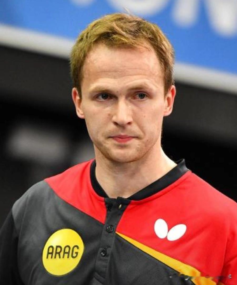 乒乓混合团体世界杯第二轮循环赛第六轮，德国队VS香港队。
  第三盘杜达VS黄镇