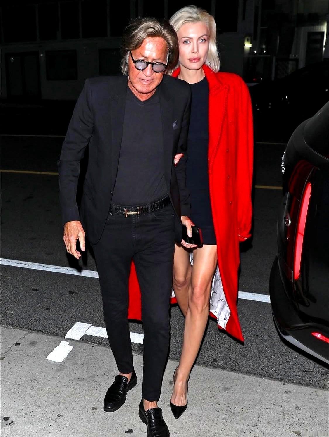 77岁仍约会42岁女友，他图什么？

穆罕默德·哈迪德被帕金森折磨，还被官司追着