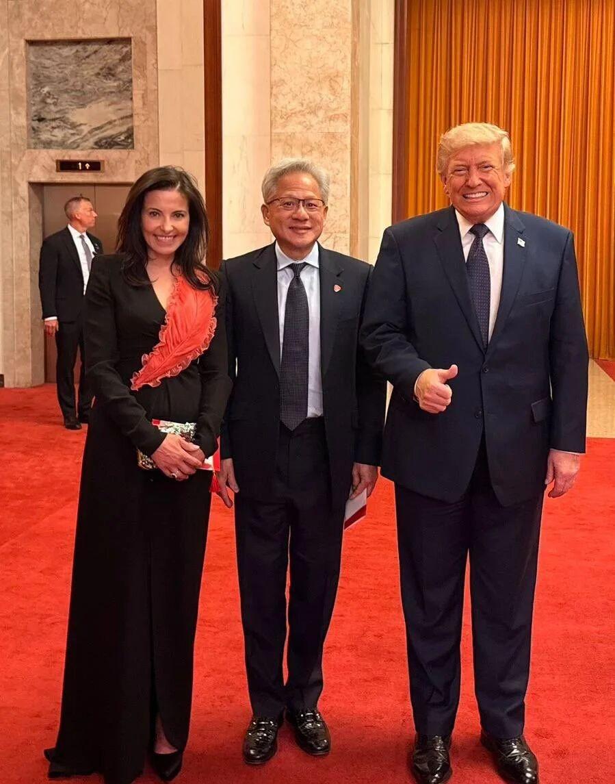美国总统特朗普与Meta总裁兼副主席Dina Powell McCormick、