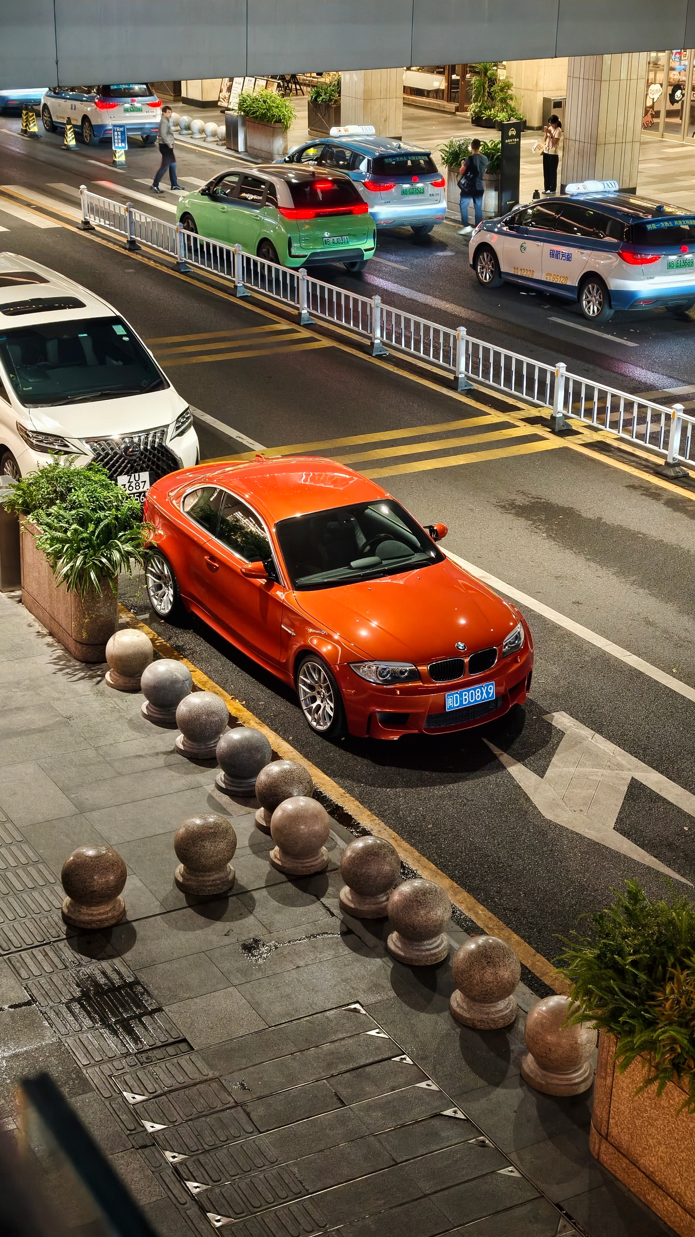 我的手动挡低配小宝马真有型啊大v聊车 深圳·海岸城