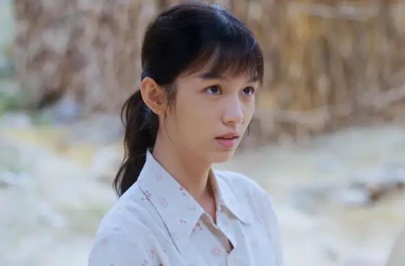 年代剧《你好1983》开播了。

由火爆的网红小说《重生80媳妇有点辣》改编的，