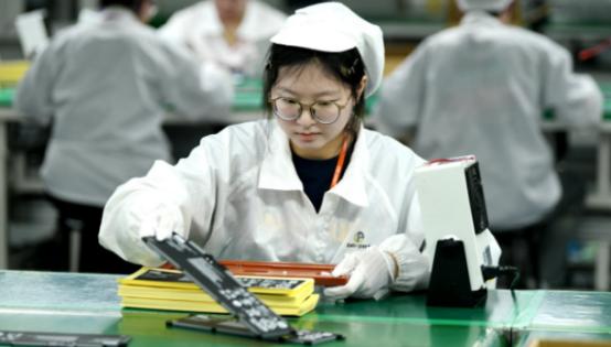 如果欧美将中国踢出全球供应链，那该怎么办呢？不夸张的说，欧美上一秒这么做，中国下