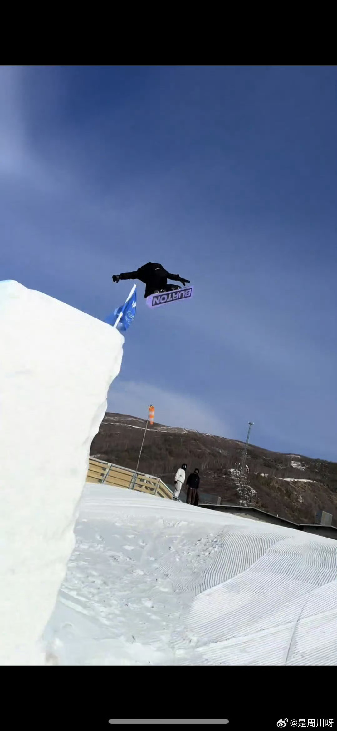 上咪咕为苏翊鸣加油从北京冬奥一鸣惊人，到如今米兰赛场再出发，苏翊鸣带着1980高