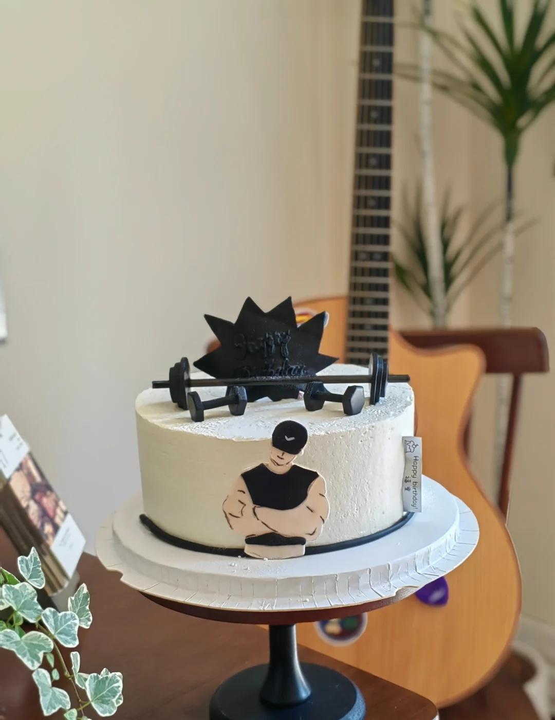健身男士～🎂💪
男生蛋糕 蛋糕定制过生日的仪式感健身男士糕 🎂📸💪