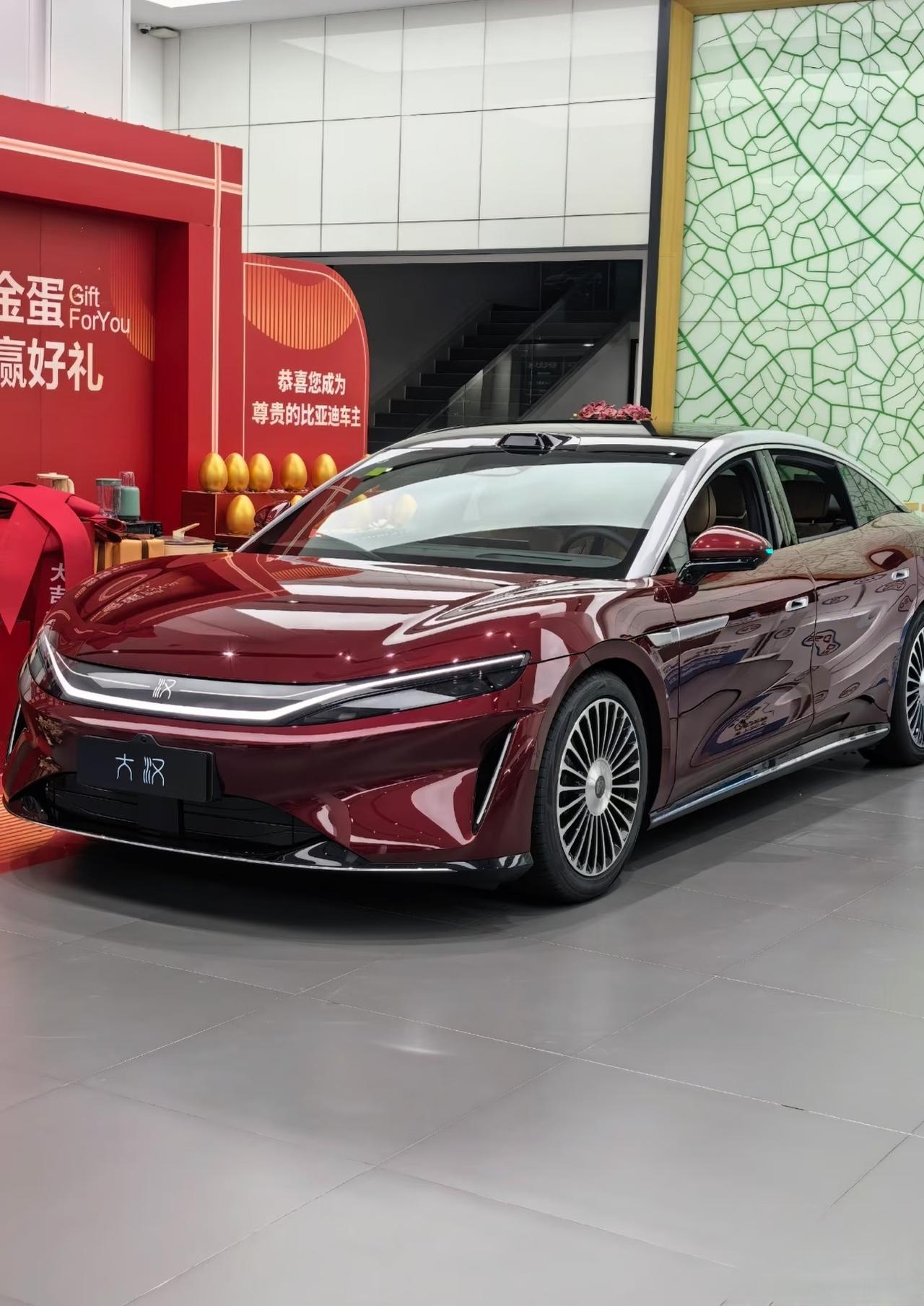 兄弟们，比亚迪大汉正式上市，3个版本23.59-27.59万。比预售的24.99