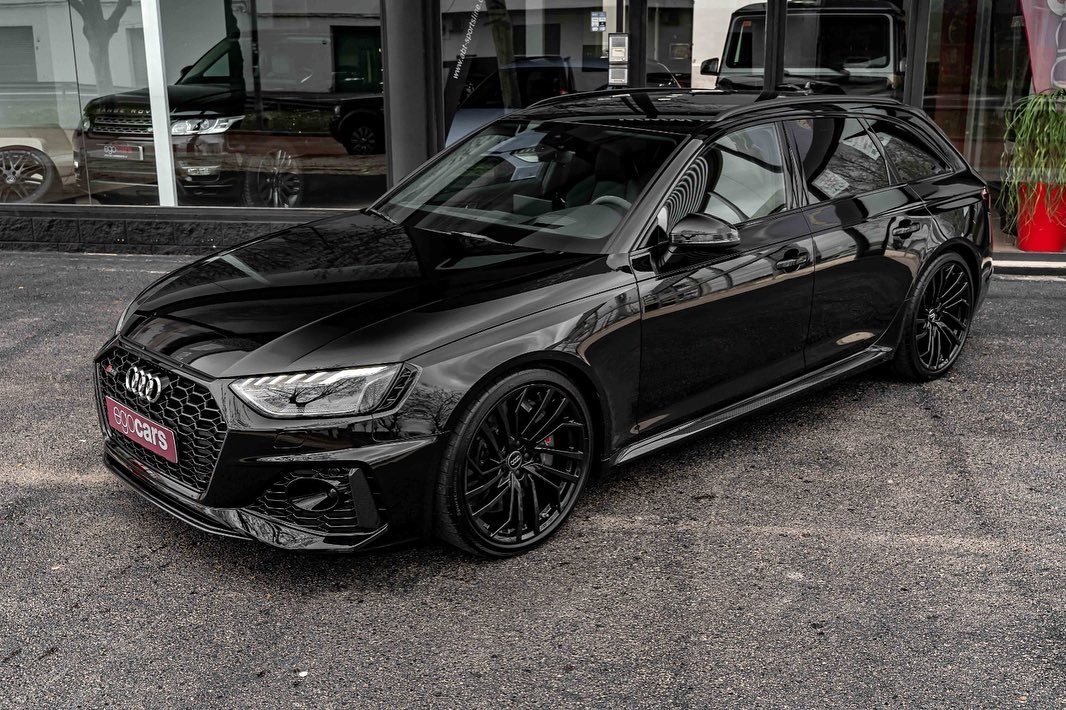 奥迪 RS4 Avant ​​​