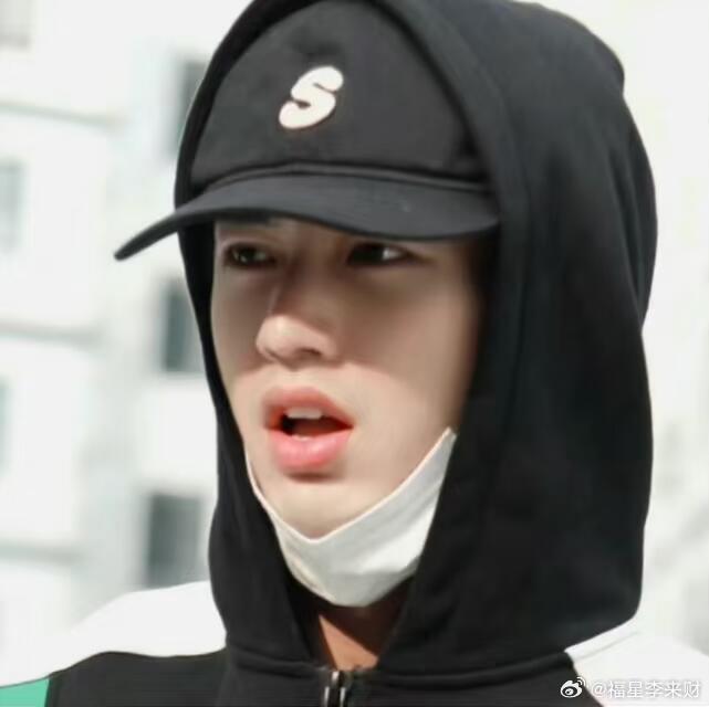 就是更喜欢这样憨憨的你🙃 