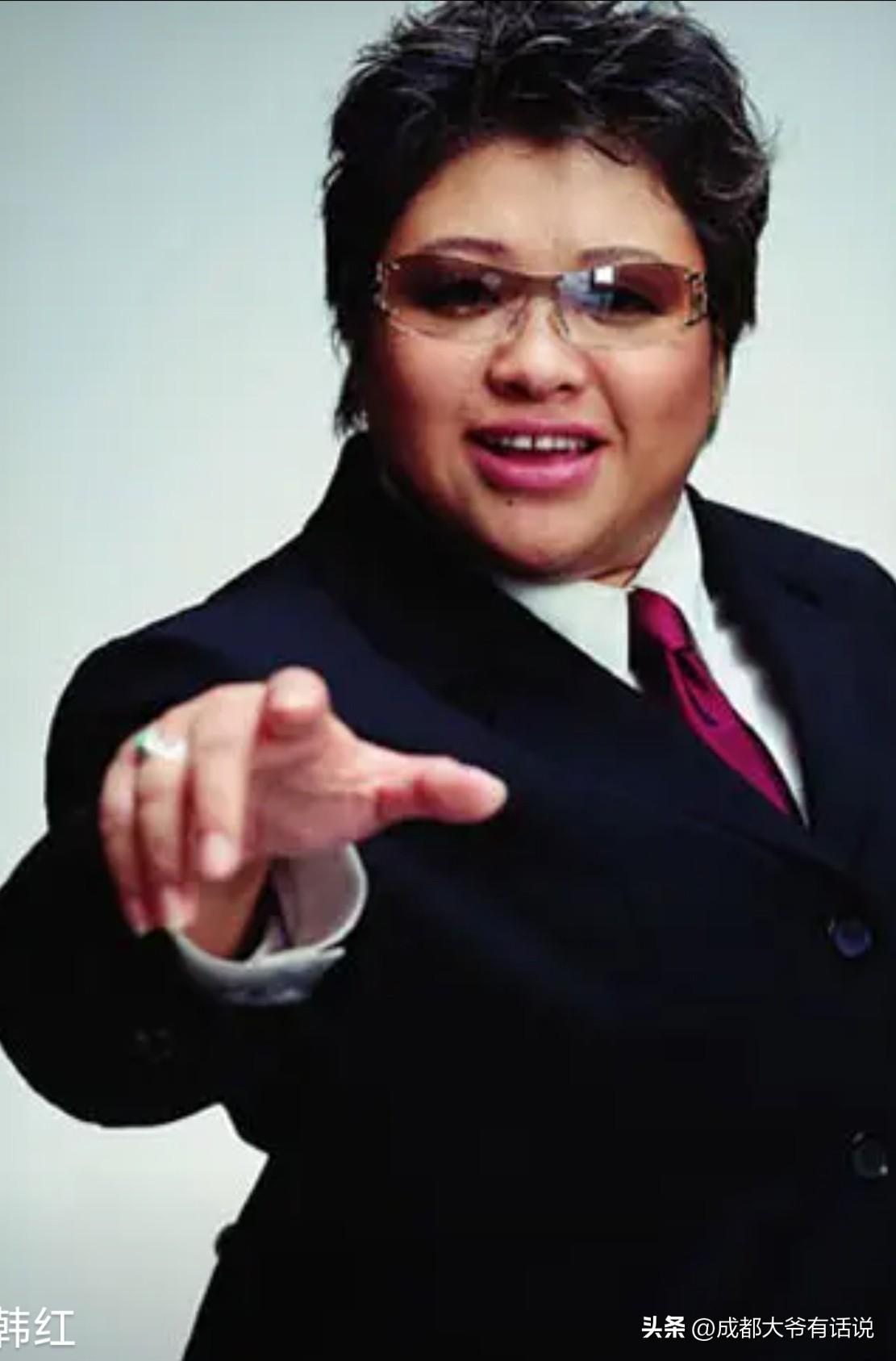 说实话，这件事看下来我最大的感受，就一个：韩红这次，纯纯被江湖义气给坑惨了。
 