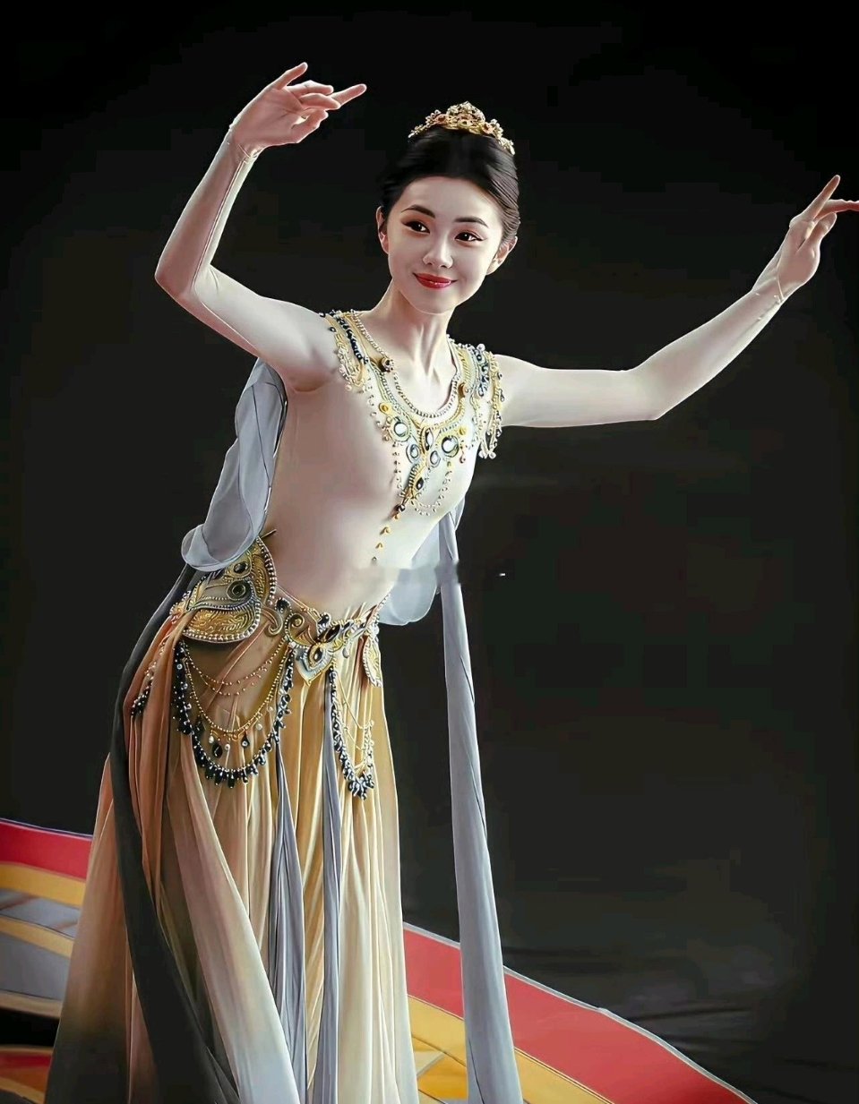 自带飞天气韵的舞姿太绝了，也难怪大导演一眼就相中了刘浩存 