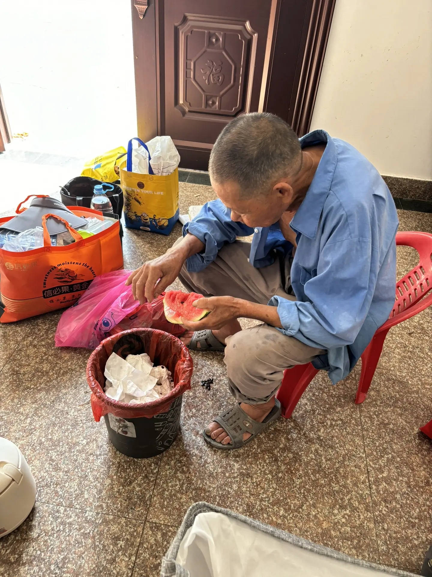 结婚19年了，不是在还债，就是在努力挣钱的路上，一分存款没有……有了孩...