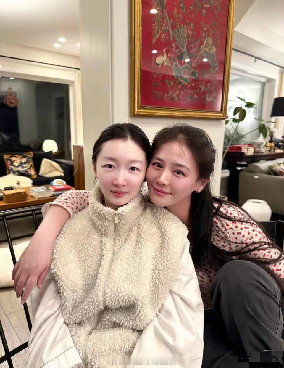 周冬雨告诉大家双眼皮真的抗老 