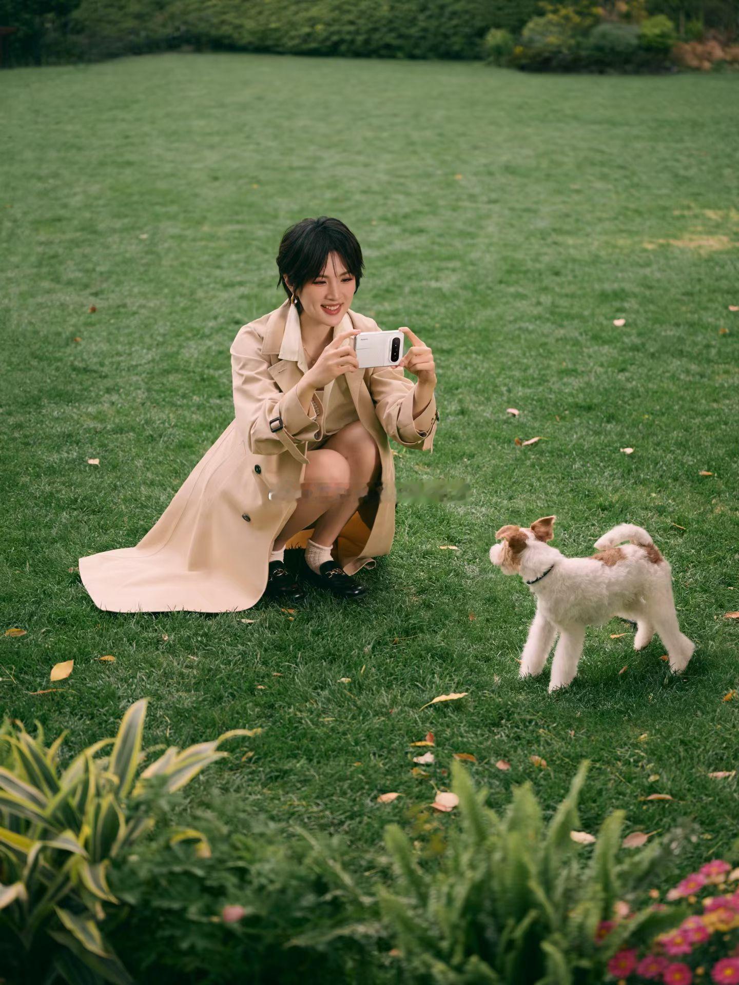 华为大阔折再现抢购热潮10999的阔折叠，华子在折叠屏这方面还是很权威的，来看看