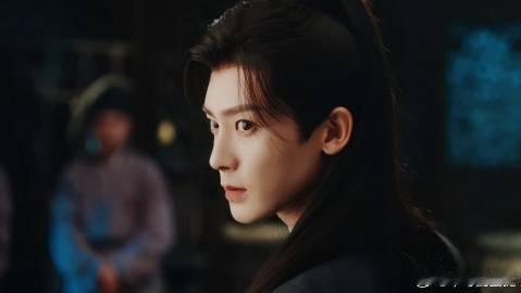 遇上这样的侯明昊表情管理全废 看侯明昊演陆江来，仿佛每个看似简单的瞬间都充满了复