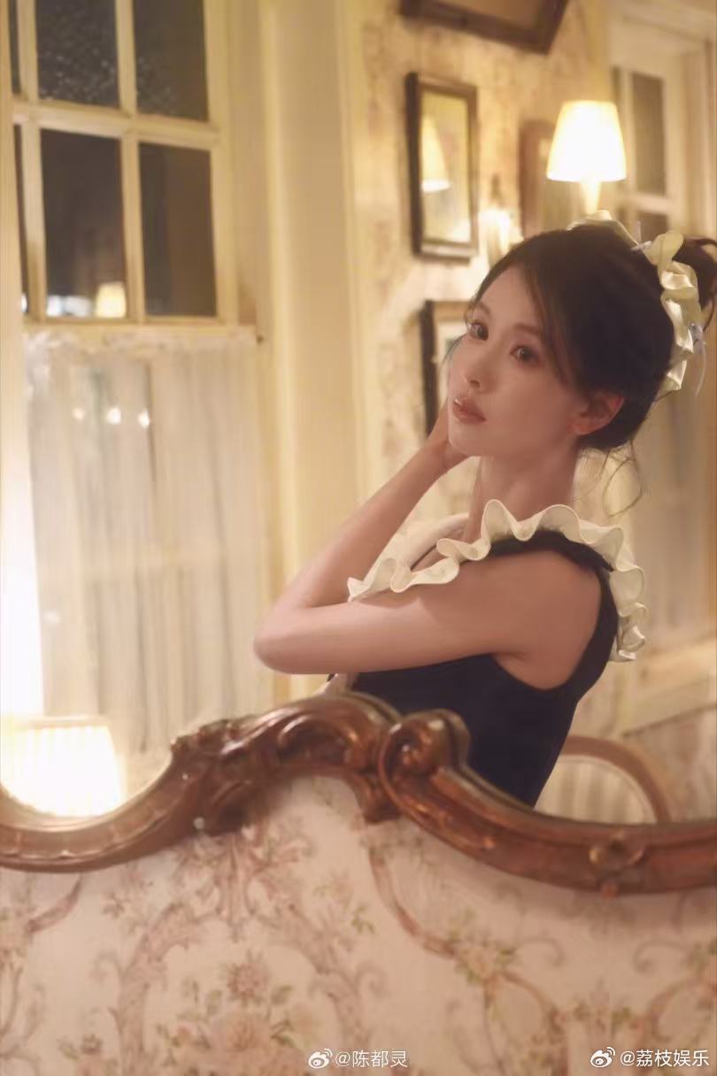 陈都灵 算姐姐没用 前一秒仙气女神，下一秒软声说算姐姐没用，陈都灵这种反差感，真