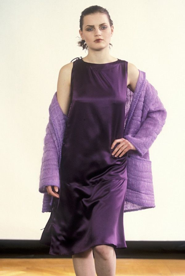 Chanel Fall 1998 RTW再看还是不过时，有今年流行的红紫配色，还