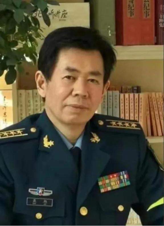 最大的台独分子，再也藏不住尾巴，终于露出来了肮脏的脑袋！原来，最大的台独分子不都