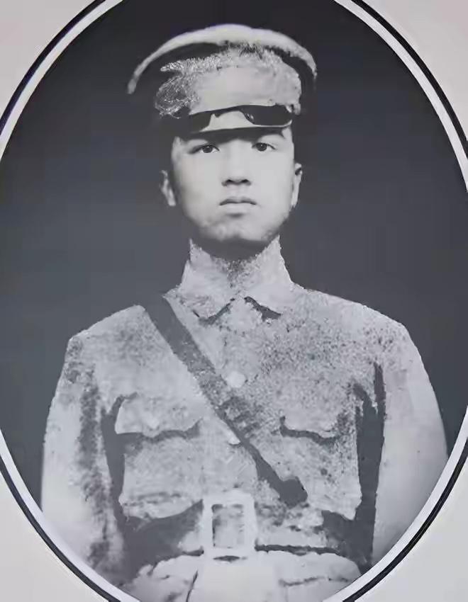 聂荣臻评价毛主席第一爱将：若他还活着，十大元帅可能要换位次。他是黄埔四期，在广州