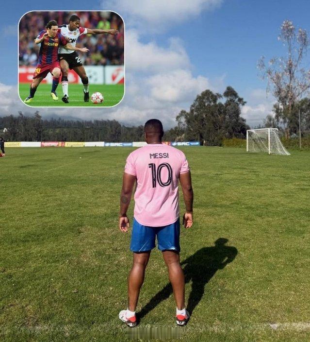 安东尼奥·瓦伦西亚🇪🇨🗣️：“今天我得到了梅西的球衣，穿着梅西的球衣训练，