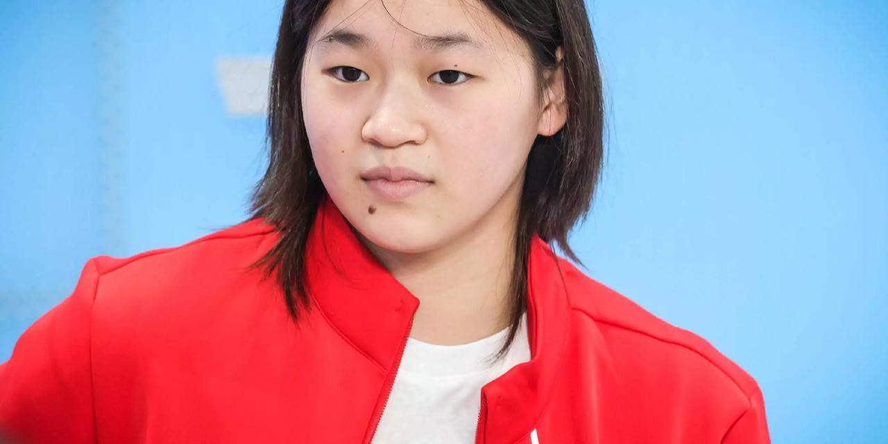 全红婵不对劲，

不是她今后不再参赛，

而是她如今已 19 岁，竟然走上了自己