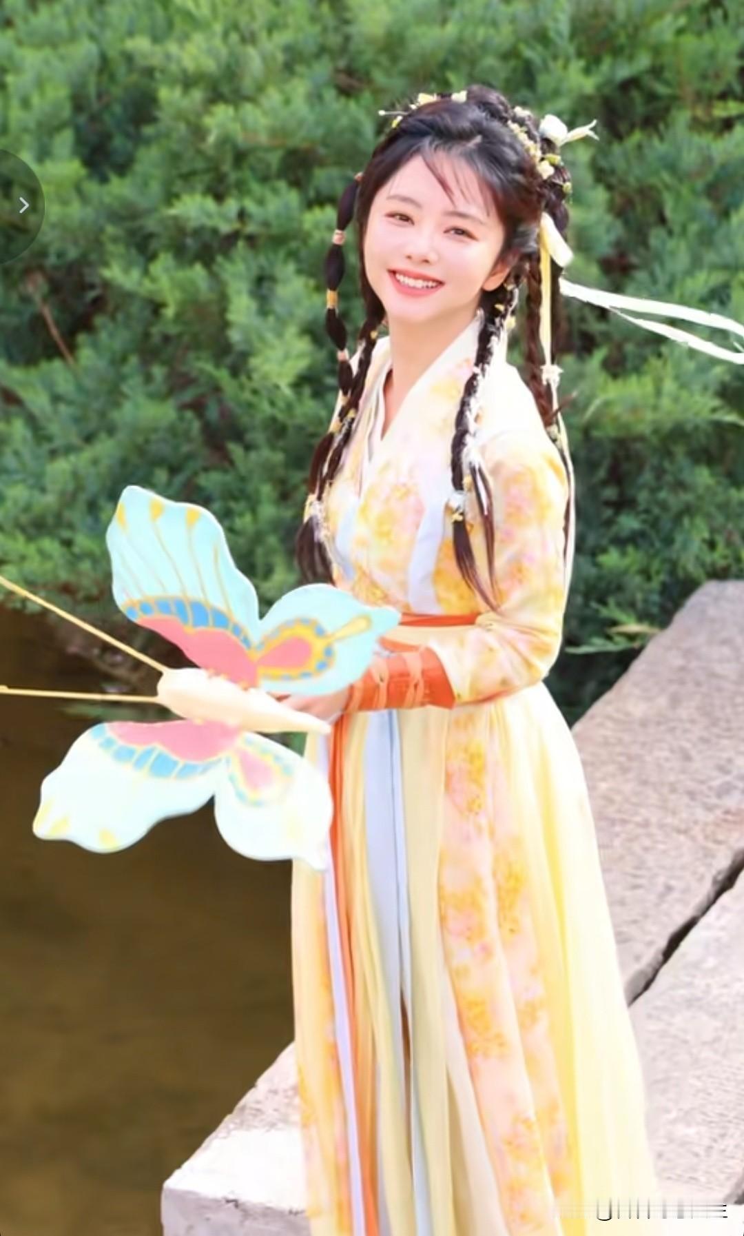 谭松韵在这部剧装饰 有种黄蓉的感觉呢？ [送自己一朵花][送自己一朵花][送自己