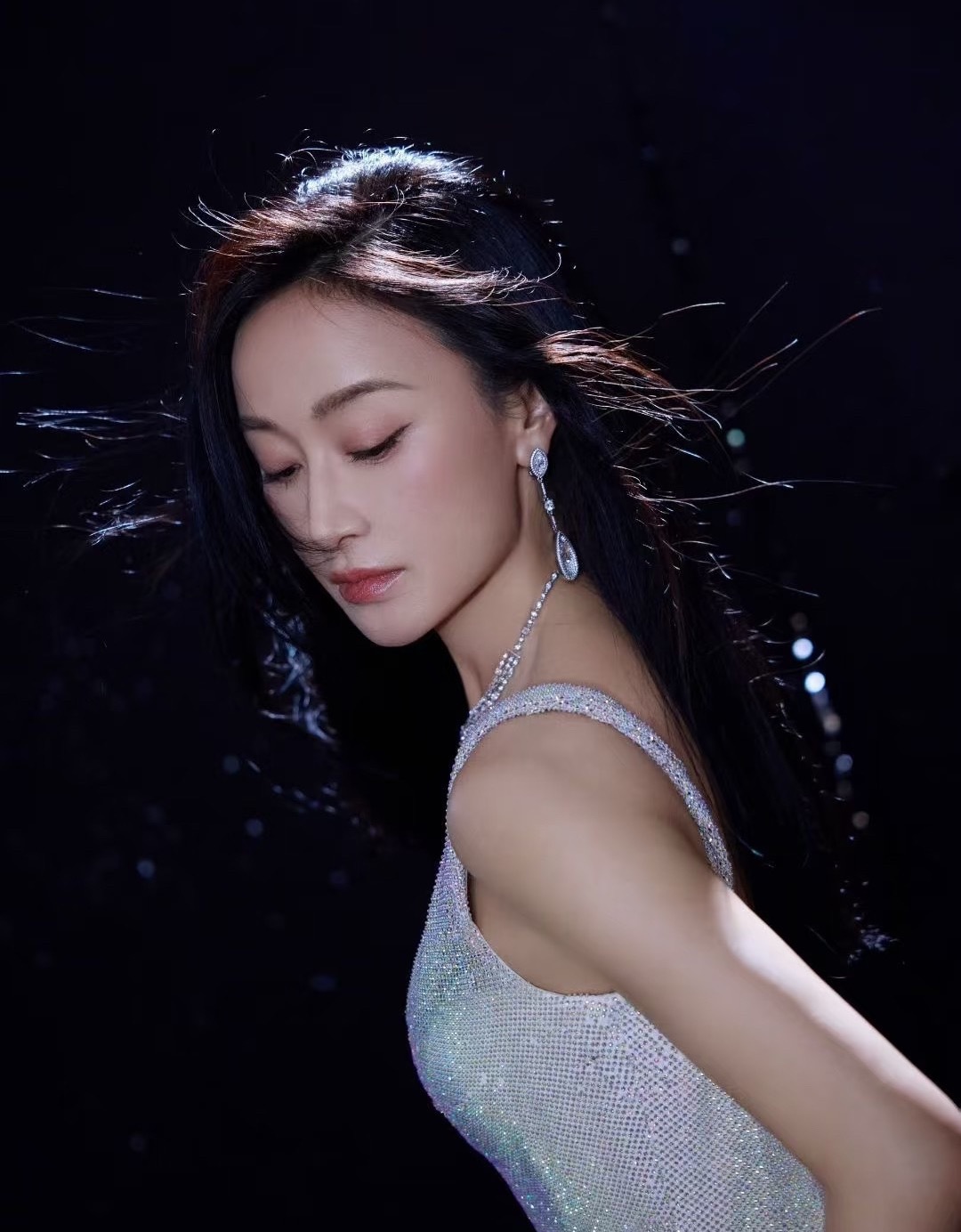 赵子琪 是逼我爆所有的料吗赵子琪质问芒果TV怎么感觉她被淘汰后一直陷入在争议当中