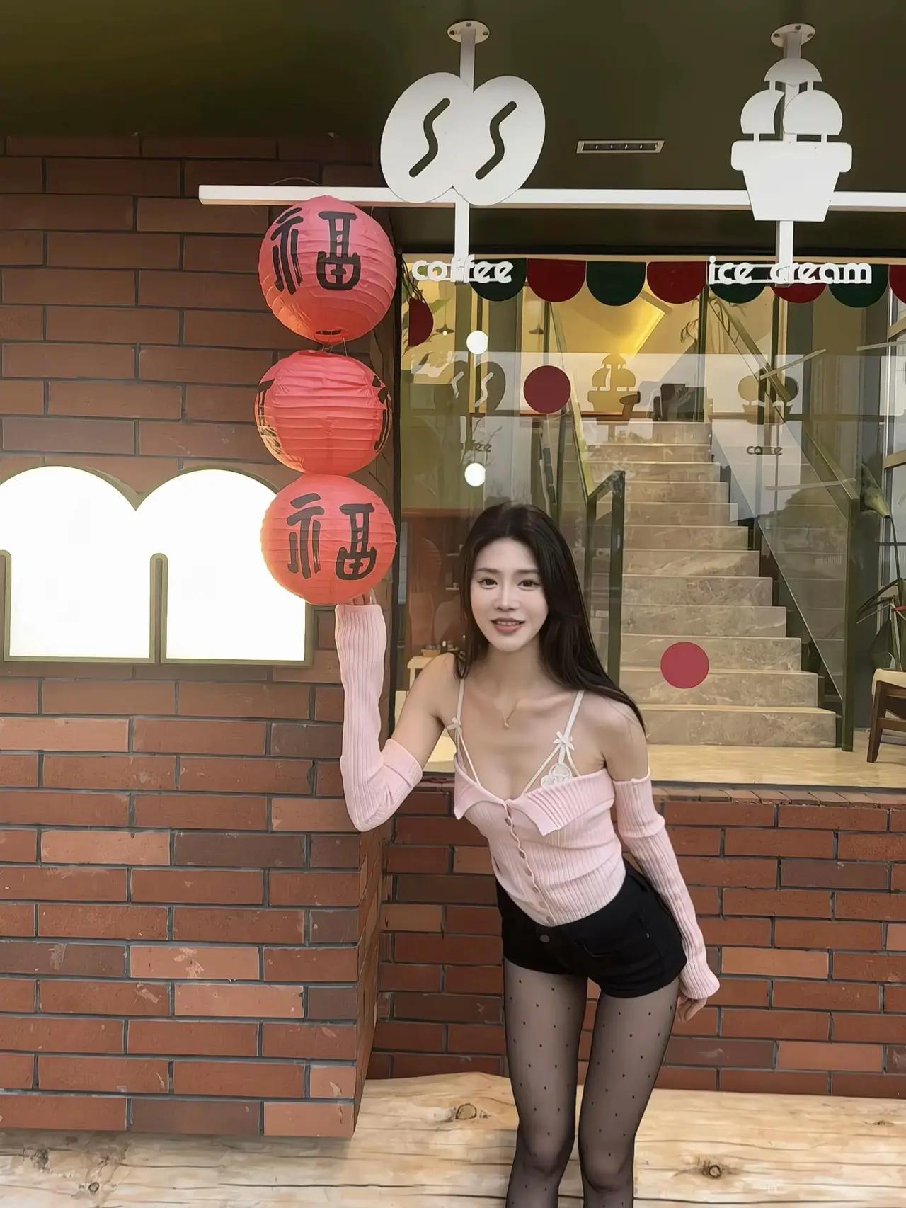 100什么样的女生才能让人过目难忘？ 女生应该怎样搭配衣服