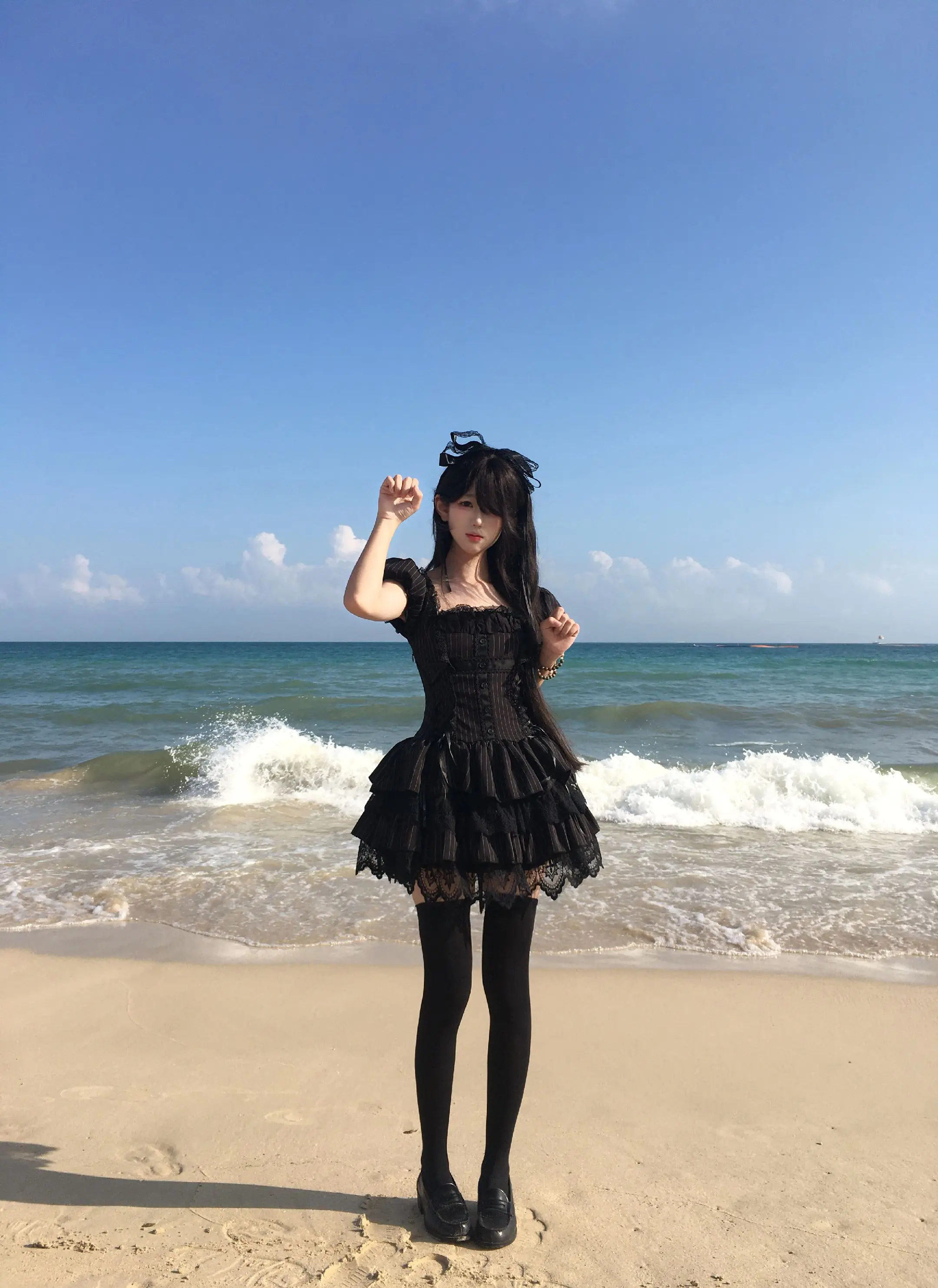 只想靠近你去吻你。