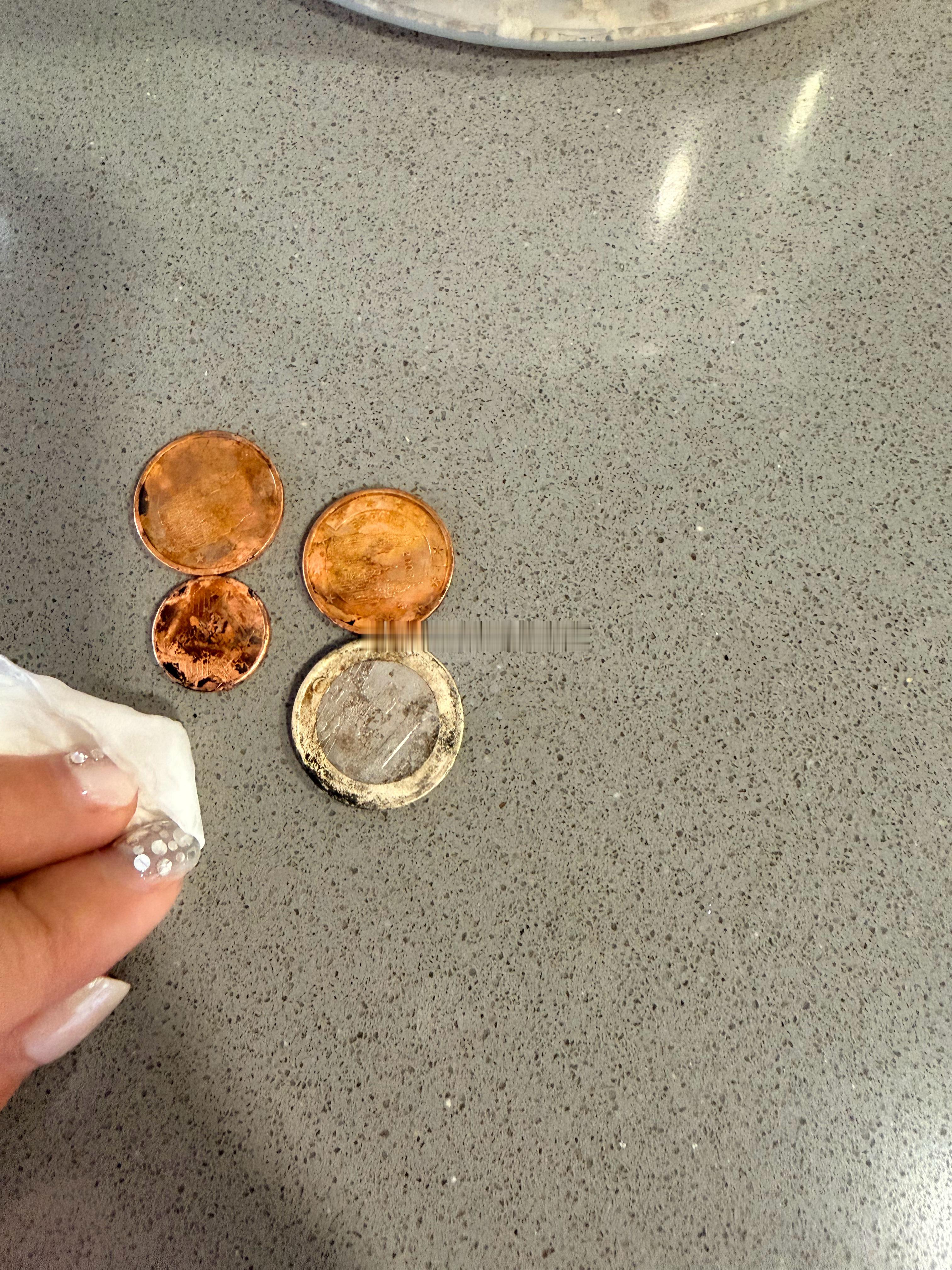 洗衣机排水阀里面脏东西不说了还有硬币 牙线这还能用吗这个感觉都磨的看不出来金额洗