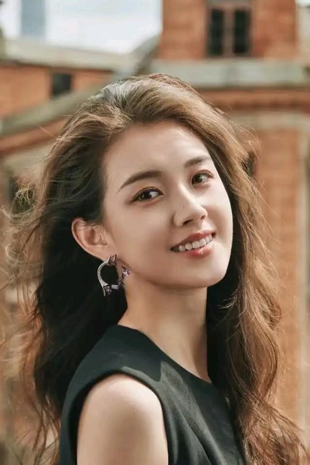 郭宇欣说，自己要去演长剧
我猜她可能会受不了
不是演技遭不住，而是她会发现，原来