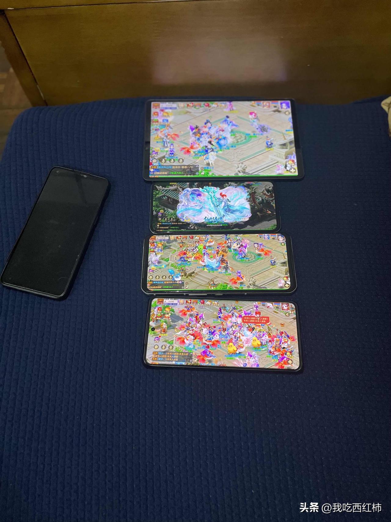 妈妈每天的工作
妈妈今年50岁了，跟我在城里生活，没什么朋友，是加油站工作人员，