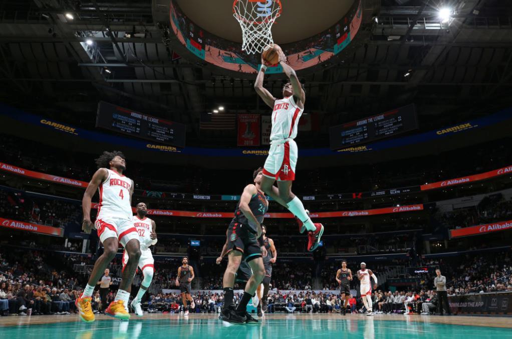 火箭队真的愿意交易他们的明星前锋阿门·汤普森吗？NBA火箭队的跟队记者凯利·伊科