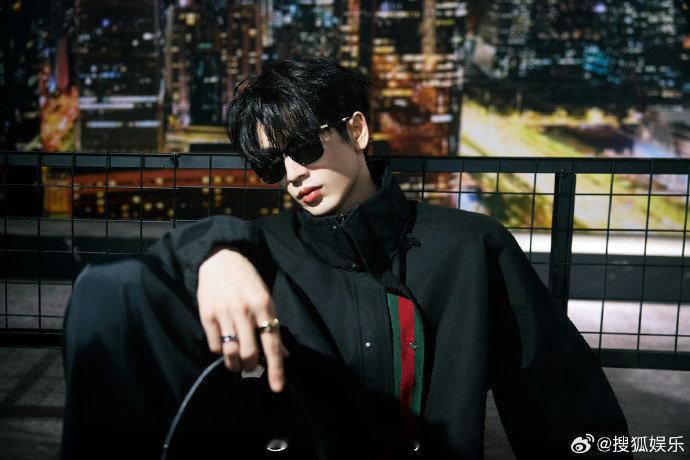 GUCCI高管点赞张凌赫纽约大秀出发图 